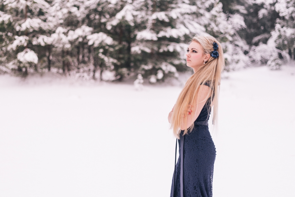 Ziema Sniegs Interesanta Ideja Fotosesijai Dāvanai Sievai Kleita